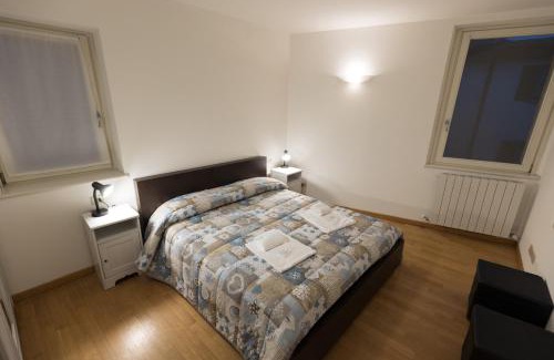 Lovere Old Town House | Casa Piazza Del Porto