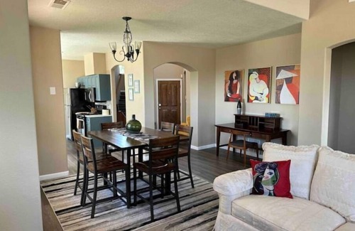 Northeast Heights House | Casa Picasso: Artsy Retreat.