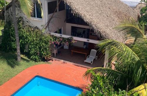 El Hawaii House | Casa Pierre