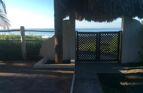 El Hawaii House | Casa Pierre