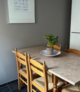 Fontaine-l'Eveque Apartment | Casa Polizzi - Maison entière