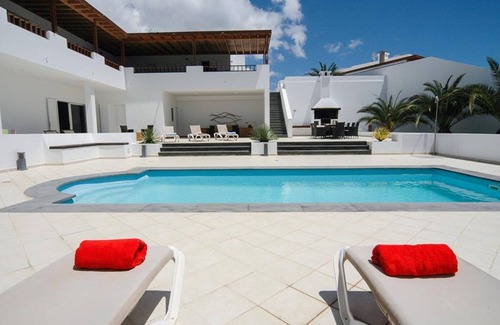 Puerto Calero Villa | Casa Puerto Calero Grande - A wonderful 6 bedroom villa - Short stroll from the.