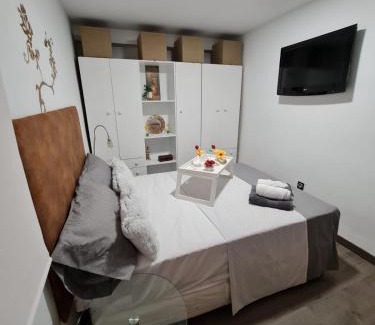 Bailen-Miraflores Apartment | Casa Ramirez