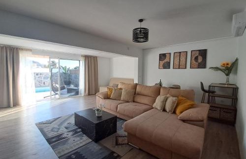 La Playa de Tauro Villa | Casa Reina Tauro with private pool
