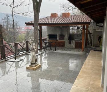 Eselnita House | Casa Romana