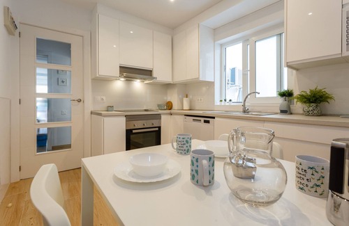Cadiz Apartment | Casa ROS PLAYA (free parking) by Cadiz4Rentals