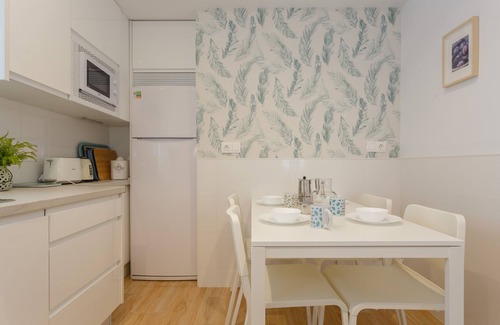 Cadiz Apartment | Casa ROS PLAYA (free parking) by Cadiz4Rentals