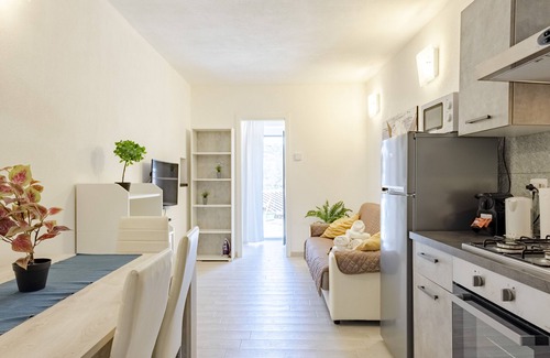 San Lorenzo della Costa Apartment | Casa Rosa Tre 1b/1b with private parking and garden