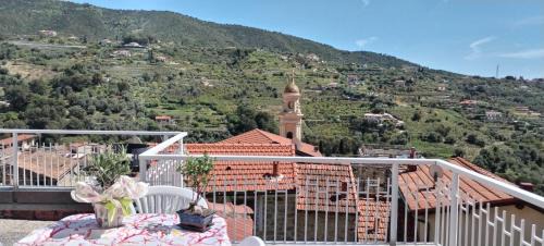 Vallebona Apartment | Casa Rosetta