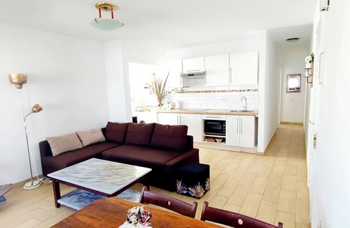 Playa Honda Apartment | Casa Roshan - Céntrico, muy Luminoso y Silencioso