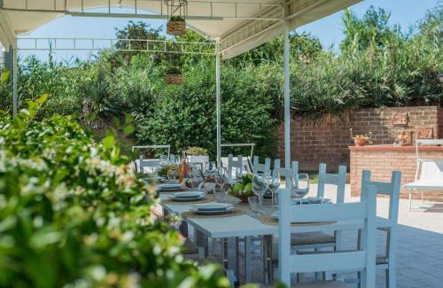 San Costanzo Villa | Casa Rossa