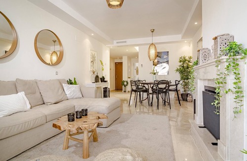 Marbella Apartment | Casa Royal by Roomservices