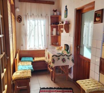 Breaza de Jos Apartment | Casa Roza