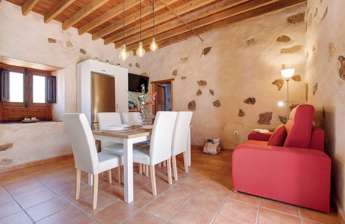 Pajara House | "Casa Rural Andresito" with Mountain Views, Pool, Wi-Fi, and Terrace