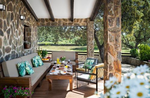 Llerena House | Casa Rural con skatepark y piscina " La Quijada del Lobo "