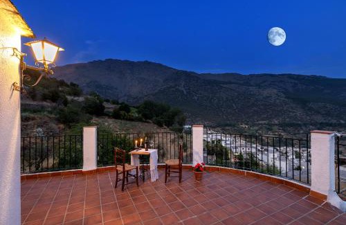 Trevelez House | Casa rural El Fuerte de Atabuey