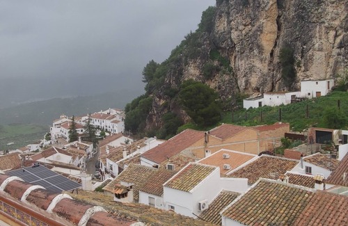 Zahara de la Sierra Cottage | Casa Rural "el Mirador" en Zahara de la Sierra. Las Mejores Vistas del Pueblo!