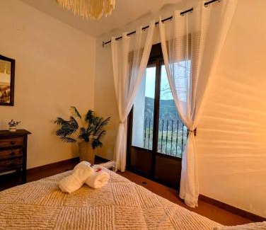 Mecina Fondales House | Casa Rural hasta 14 personas Alpujarra Granadina, La Almazara