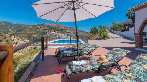 Canillas de Albaida House | Casa Rural Moreno Canillas de Albaida by Ruralidays