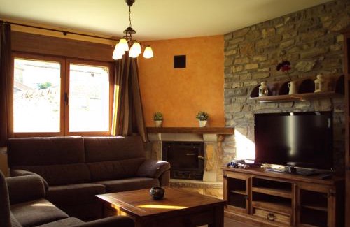 Jaca House | Casa Rural O Fraginal