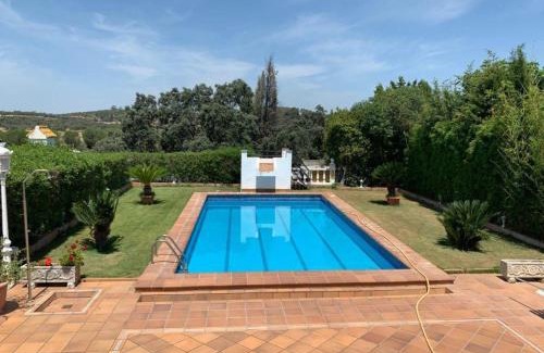 El Garrobo House | Casa Rural Sevilla