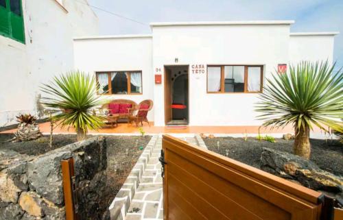 Tajaste House | Casa Rural Yeyo en el cráter del volcán
