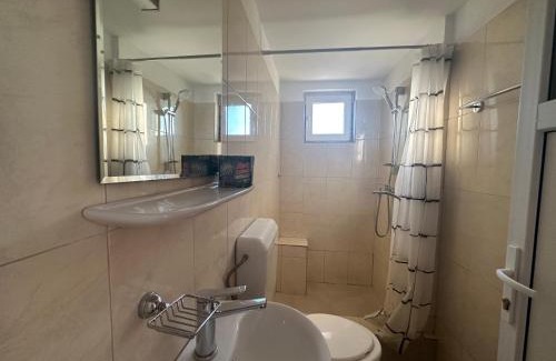 Pitesti House | Casa Rustic cazare