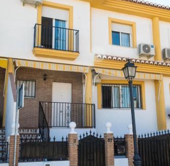 Armilla House | Casa Saki