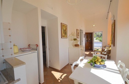 Positano City Centre House | Casa Samuela: A charming ancient house overlooking the sea and the main beach of Positano, with Free WI-FI.