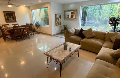Fluvial Vallarta House | Casa Santiago