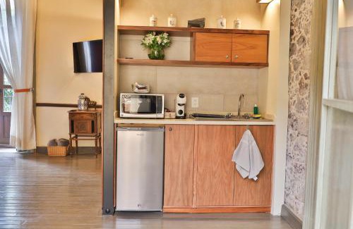 Historic Center Apartment | CASA SAUTO 2 BR 2BA balcony Historic Building
