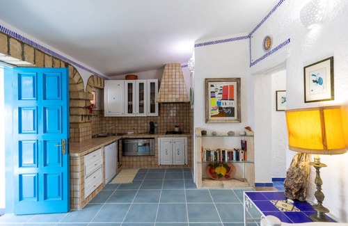 Santa Maria House | Casa Serena, for 4/6 people, with sea view and access to the beach
