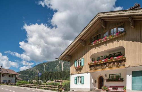 Moena Apartment | Casa Serena Appartamento Catinaccio