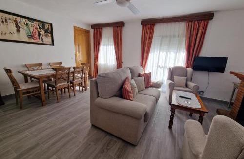 Grazalema Apartment | Casa Sofía en Grazalema, con magnífica chimenea