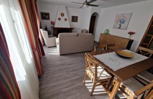 Grazalema Apartment | Casa Sofía en Grazalema, con magnífica chimenea
