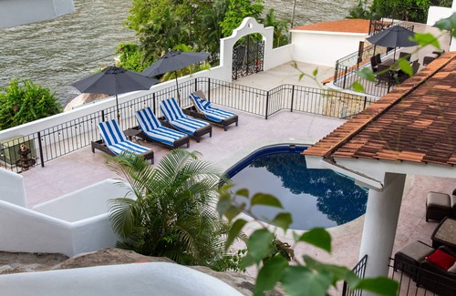 Boca de Tomatlan Villa | Casa Sol Large beautiful estate ocean front, with the jungle in your backyard!