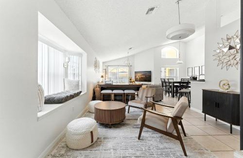 Lake Berkley House | Casa térrea c/piscina e 2 suítes, sem carpete