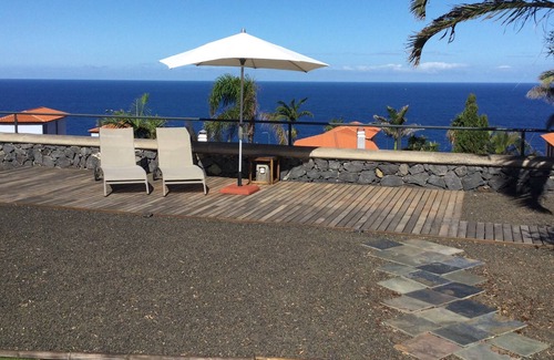 Juan Fernandez Villa | Casa Tagoro, facing the ocean.