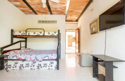 Taganga House | Casa Tara Double Room with Aircon
