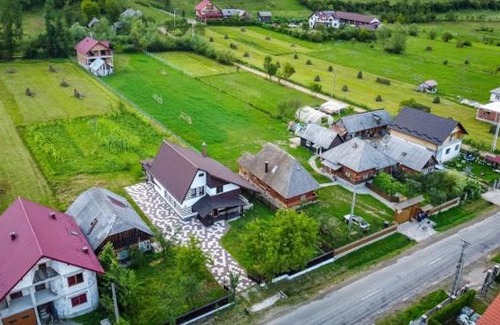 Rozavlea House | Casa Terra