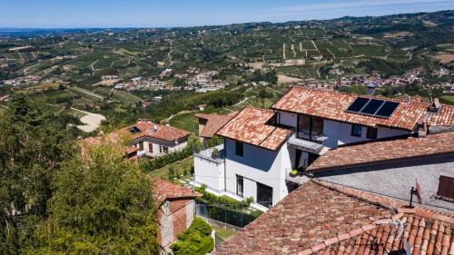 Diano d'Alba Apartment | Casa Tina Holiday Home