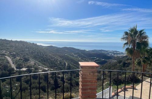 Sayalonga House | Casa Tranquila Apartment mit atemberaubendem Meerblick Balkon Incl Badezimmer
