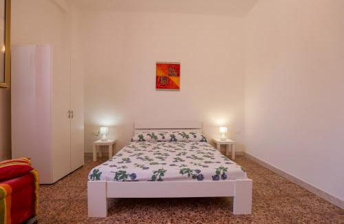 Specchiarica House | Casa Tribi a 250 mt dalla spiaggia di Specchiarica di San Pietro in Bevagna
