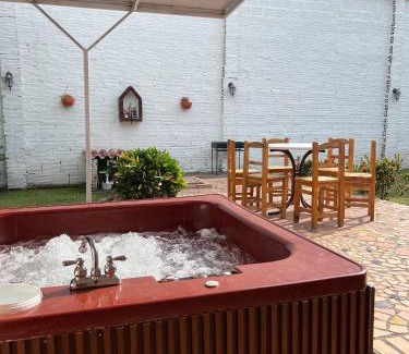 Anapoima House | Casa Vacacional con Jaccuzi privado- Centro de Anapoima