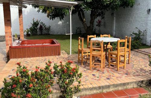 Anapoima House | Casa Vacacional con Jaccuzi privado- Centro de Anapoima