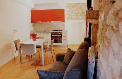 Cagli House | Casa Vacanze L'arco di Fondarca