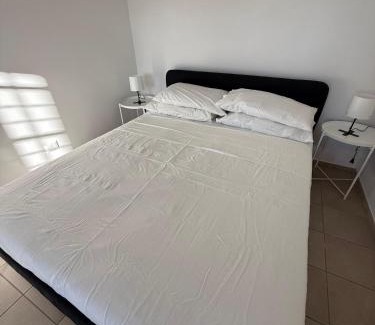 Zona XXXIII Acilia Sud Apartment | Casa Vacanze Le Cupole