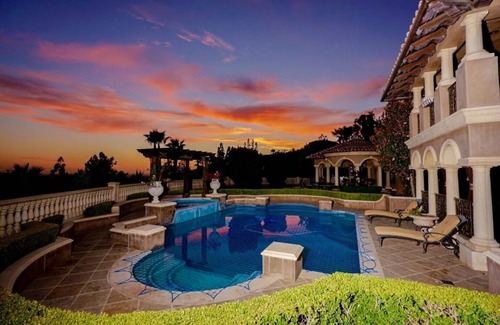 Whittier House | CASA VALENTINA-Beautiful Villa Estate