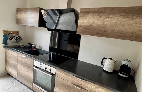 Brive-la-Gaillarde Apartment | Casa Viallatoux - Proche Centre - Parking Gratuit