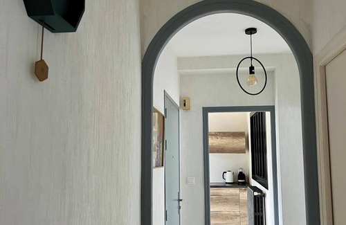 Brive-la-Gaillarde Apartment | Casa Viallatoux - Proche Centre - Parking Gratuit